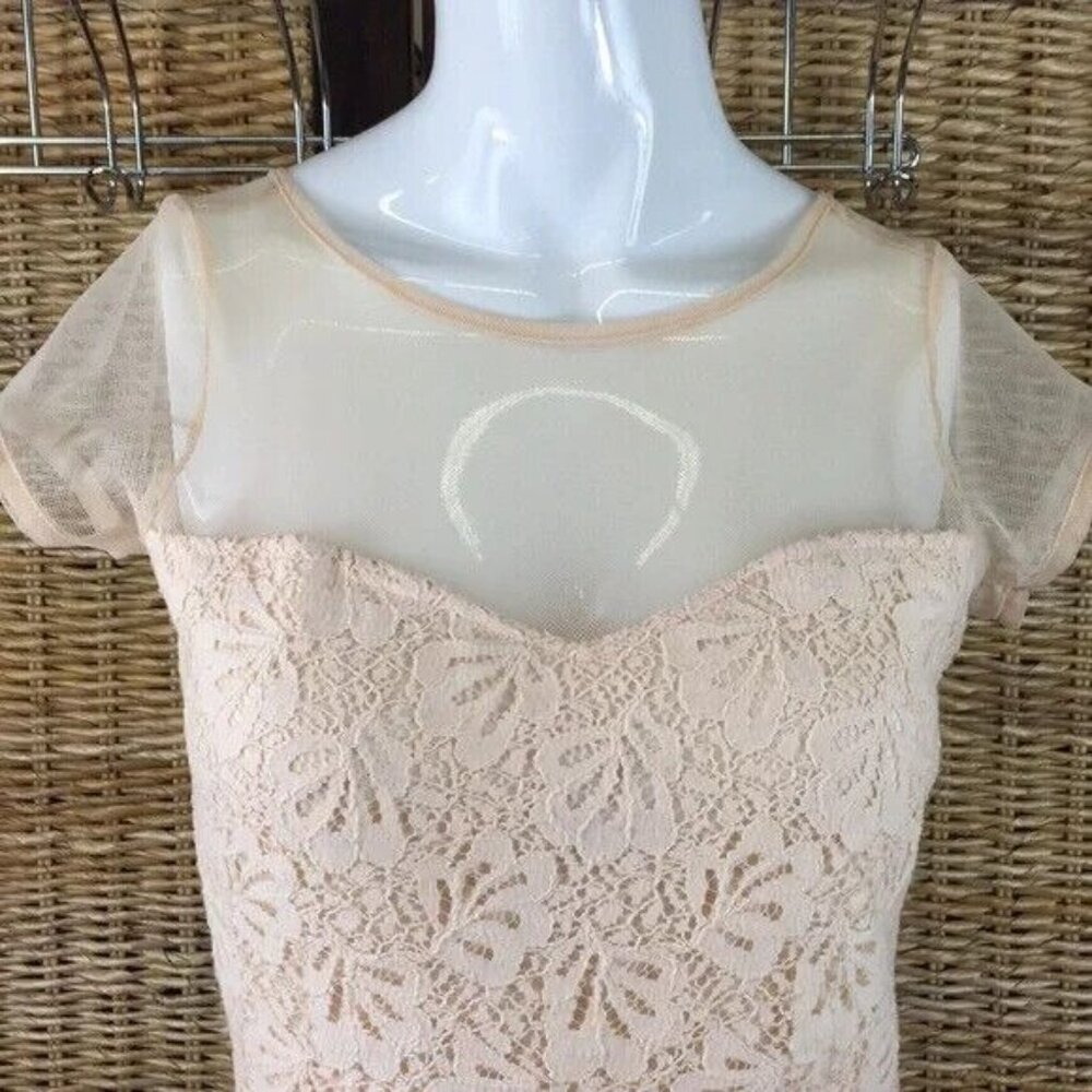 Kirra Dress Peach Lace & Mesh Short Party Dress Low Back XS - Picture 3 of 6